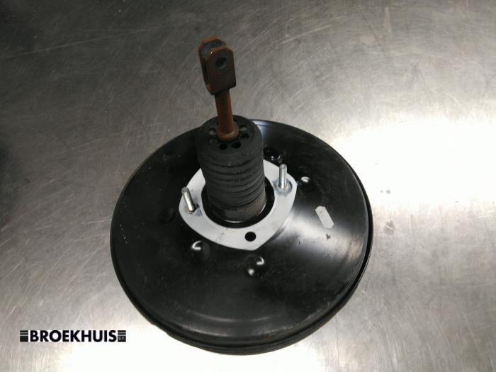 Usados Servofreno Opel Vivaro 2.0 CDTI 16V Precio € 48,40 IVA incluido ofrecido por Autobedrijf Broekhuis B.V.