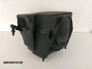 Usados Cuerpo de filtro de aire Volvo V40 (MV) 1.6 T3 GTDi 16V Precio € 40,00 Norma de margen ofrecido por Autobedrijf Broekhuis B.V.
