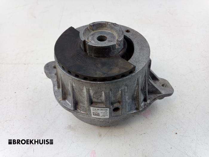 Gebrauchte Motorlager Mercedes C (W205) C-300de 2.0 Turbo 16V Preis € 50,00 Margenregelung angeboten von Autobedrijf Broekhuis B.V.