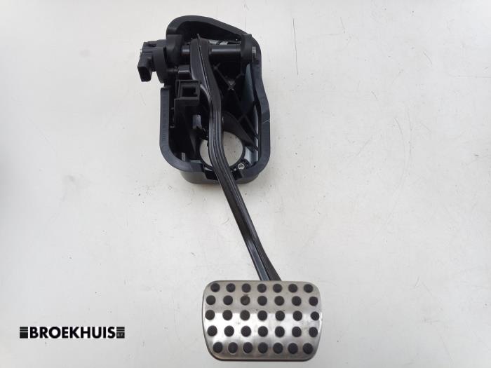 Używane Pedal hamulca Mercedes C (W205) C-300de 2.0 Turbo 16V Cena € 50,00 Procedura marży oferowane przez Autobedrijf Broekhuis B.V.