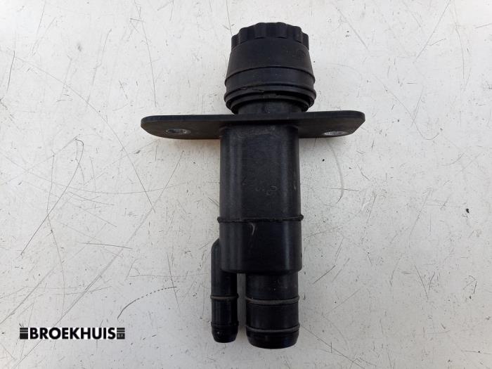 Gebrauchte Füllrohr adbluetank Landrover Range Rover Sport (LW) 3.0 TDV6 Preis € 75,00 Margenregelung angeboten von Autobedrijf Broekhuis B.V.