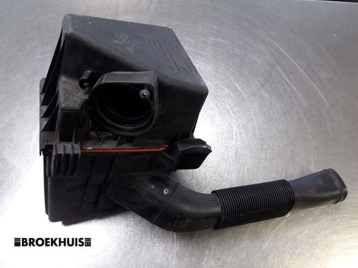 Begagnade Luftfilterhus Seat Ibiza IV (6J5) 1.9 TDI 90 Pris € 25,00 Marginaltabell erbjuds av Autobedrijf Broekhuis B.V.