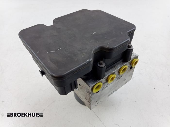 Begagnade ABS-pump Landrover Range Rover Sport (LW) 3.0 TDV6 Pris € 350,00 Marginaltabell erbjuds av Autobedrijf Broekhuis B.V.