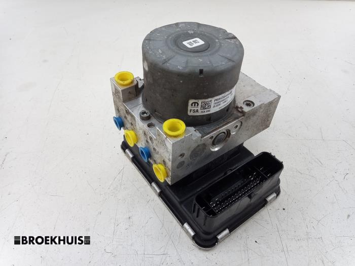 Gebrauchte ABS Pumpe Dodge 1500 Crew Cab (DS) 5.7 Hemi V8 4x4 Preis € 907,50 Mit Mehrwertsteuer angeboten von Autobedrijf Broekhuis B.V.