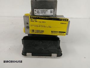 ABS-pump från en RAM 1500 Crew Cab (DS) 5.7 Hemi V8 4x4 2021
