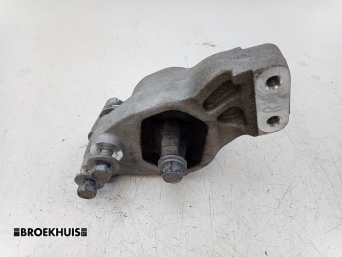 Used Engine mount Dodge 1500 Crew Cab (DS) 5.7 Hemi V8 4x4 Price € 121,00 Inclusive VAT offered by Autobedrijf Broekhuis B.V.