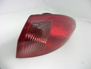 Used Taillight, right Alfa Romeo 147 (937) 1.9 JTDM Price € 15,00 Margin scheme offered by Autobedrijf Broekhuis B.V.