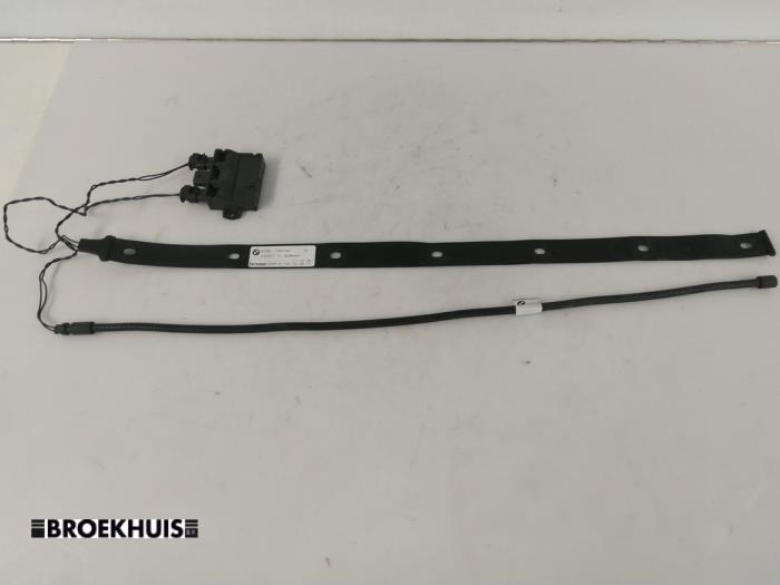 Używane Keyless Entry-Antena BMW 4 serie Gran Coupe (F36) 420i 2.0 TwinPower Turbo 16V Cena € 95,00 Procedura marży oferowane przez Autobedrijf Broekhuis B.V.