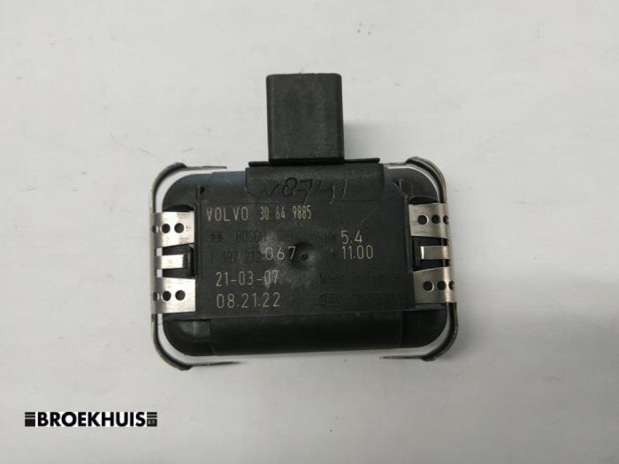 Begagnade Regnsensor Volvo V70 (SW) 2.4 20V 140 Pris € 20,00 Marginaltabell erbjuds av Autobedrijf Broekhuis B.V.
