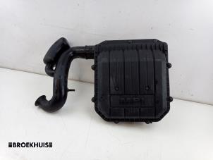 Begagnade Luftfilterhus Volkswagen Up! (121) 1.0 12V 60 Pris € 25,00 Marginaltabell erbjuds av Autobedrijf Broekhuis B.V.