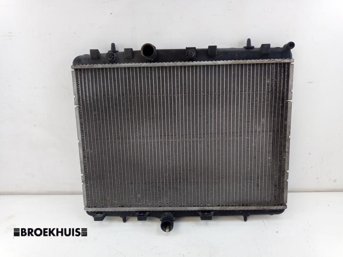 Usagé Radiateur Peugeot 208 I (CA/CC/CK/CL) 1.6 Blue HDi 100 Prix € 35,00 Règlement à la marge proposé par Autobedrijf Broekhuis B.V.