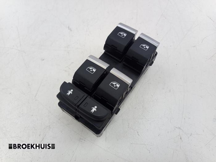 Usados Interruptor de ventanilla eléctrica Audi SQ5 (FYB/FYG) 3.0 TFSI V6 24V Precio € 25,00 Norma de margen ofrecido por Autobedrijf Broekhuis B.V.
