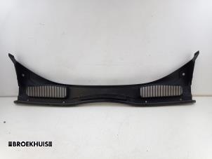 Begagnade Torpedgaller Ford C-Max (DXA) 1.0 Ti-VCT EcoBoost 12V 125 Pris € 25,00 Marginaltabell erbjuds av Autobedrijf Broekhuis B.V.