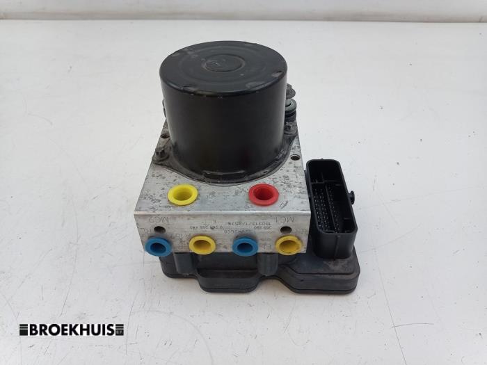 Gebrauchte ABS Pumpe Fiat 500 (312) 1.2 Preis € 75,00 Margenregelung angeboten von Autobedrijf Broekhuis B.V.