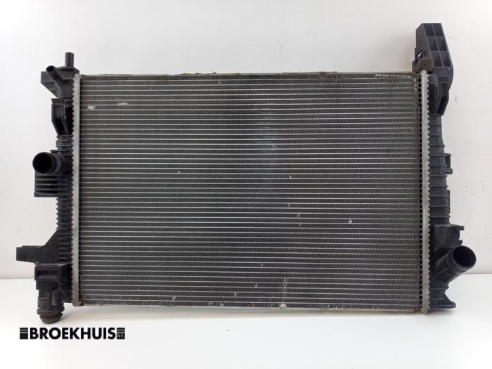 Usagé Radiateur Ford C-Max (DXA) 1.0 Ti-VCT EcoBoost 12V 125 Prix € 50,00 Règlement à la marge proposé par Autobedrijf Broekhuis B.V.