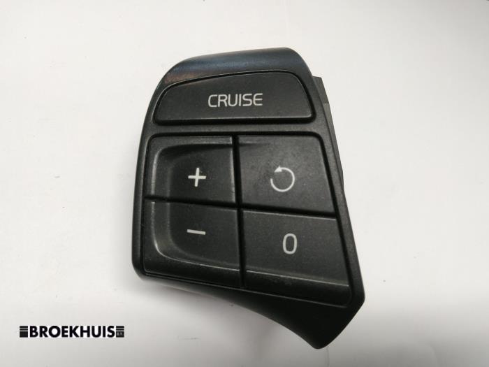 Używane Obsluga tempomatu Volvo V50 (MW) 2.0 D 16V Cena € 15,00 Procedura marży oferowane przez Autobedrijf Broekhuis B.V.