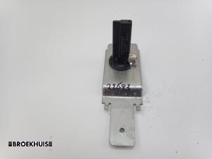 Used Antenna Mercedes Vito (447.6) 2.2 119 CDI 16V BlueTEC Price € 18,15 Inclusive VAT offered by Autobedrijf Broekhuis B.V.