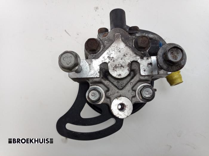 Pompe de direction d'un Chevrolet Spark (M300) 1.2 16V 2010