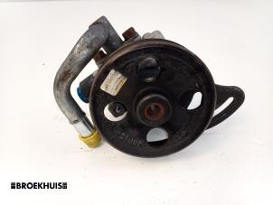 Pompe de direction d'un Chevrolet Spark (M300) 1.2 16V 2010