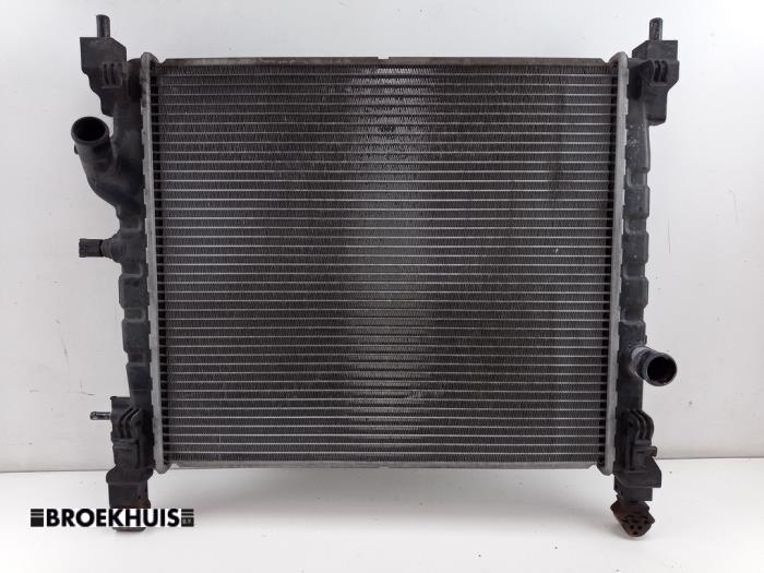Usagé Radiateur Chevrolet Spark (M300) 1.2 16V Prix € 40,00 Règlement à la marge proposé par Autobedrijf Broekhuis B.V.