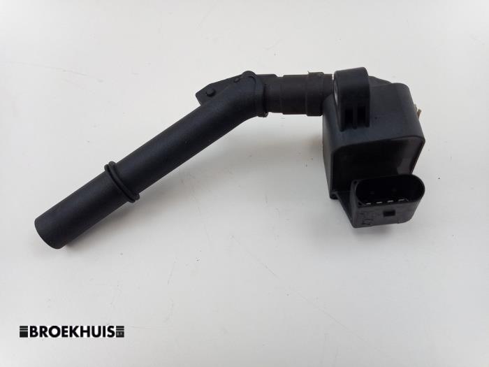Usagé Bobine Mercedes E (C238) E-200 EQ Boost 2.0 Turbo 16V Prix € 20,00 Règlement à la marge proposé par Autobedrijf Broekhuis B.V.