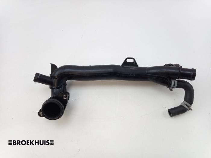 Begagnade Vattenrör Mercedes E (C238) E-200 EQ Boost 2.0 Turbo 16V Pris € 25,00 Marginaltabell erbjuds av Autobedrijf Broekhuis B.V.