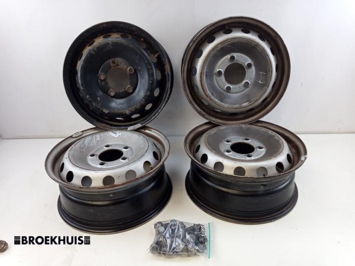 Gebrauchte Felgen Set Renault Master III (MA/MB/MC/MD/MH/MF/MG/MH) 2.3 dCi 135 16V FWD Preis € 121,00 Mit Mehrwertsteuer angeboten von Autobedrijf Broekhuis B.V.