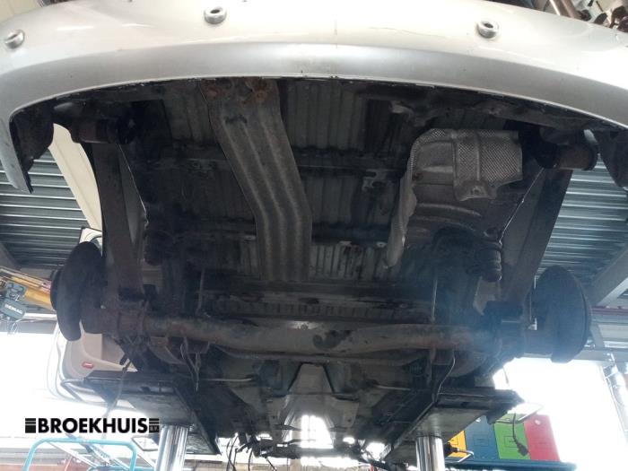 Usagé Train arrière complet Volkswagen Caddy III (2KA,2KH,2CA,2CH) 1.9 TDI Prix € 72,60 Prix TTC proposé par Autobedrijf Broekhuis B.V.