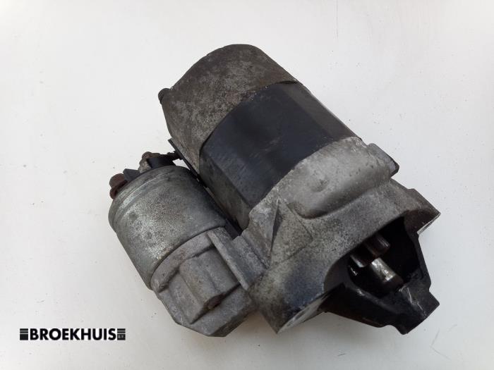 Used Starter Dacia Sandero I (BS) 1.2 16V Price € 20,00 Margin scheme offered by Autobedrijf Broekhuis B.V.