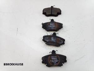 Begagnade Bakre bromsbelägg Dacia Sandero I (BS) 1.2 16V Pris € 20,00 Marginaltabell erbjuds av Autobedrijf Broekhuis B.V.