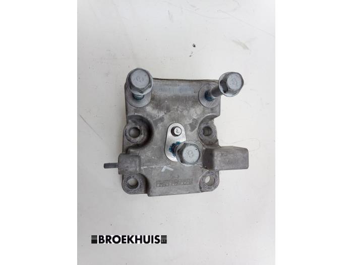 Used Engine mount Kia Niro II (SG2) e-Niro 64.8 kWh Price € 35,00 Margin scheme offered by Autobedrijf Broekhuis B.V.