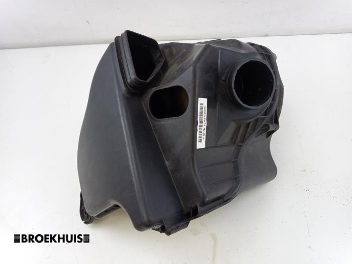 Begagnade Luftfilterhus BMW 1 serie (E87/87N) 116i 1.6 16V Pris € 25,00 Marginaltabell erbjuds av Autobedrijf Broekhuis B.V.