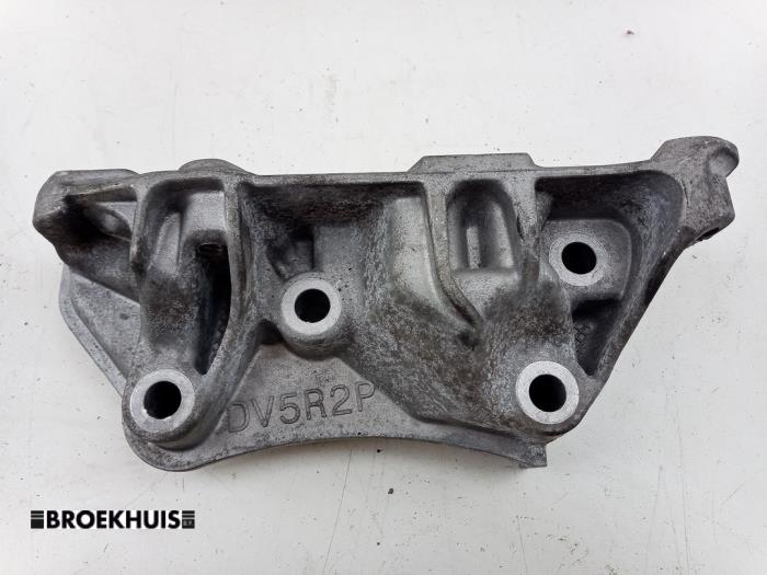 Used Engine mount Opel Astra L Sports Tourer (F4/FC/FN/FR) 1.5 Diesel 16V Price € 45,00 Margin scheme offered by Autobedrijf Broekhuis B.V.