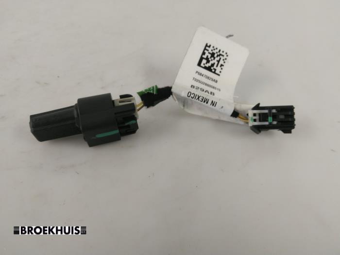 Begagnade Sensor (övriga) Dodge 1500 Crew Cab (DS) 5.7 Hemi V8 4x4 Pris € 30,25 Inklusive moms erbjuds av Autobedrijf Broekhuis B.V.