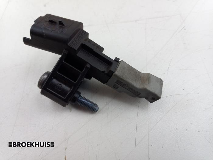 Begagnade Vevaxelsensor Peugeot 208 I (CA/CC/CK/CL) 1.2 Vti 12V PureTech 82 Pris € 15,00 Marginaltabell erbjuds av Autobedrijf Broekhuis B.V.