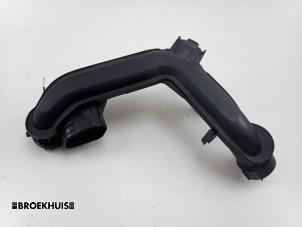 Intercooler Rohr van een Audi A3 Sportback (8VA/8VF) 1.0 TFSI 12V 2017