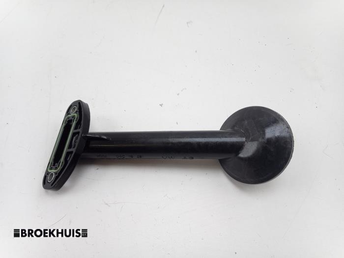 Gebrauchte Öl Ansaugrohr Audi A3 Sportback (8VA/8VF) 1.0 TFSI 12V Preis € 10,00 Margenregelung angeboten von Autobedrijf Broekhuis B.V.