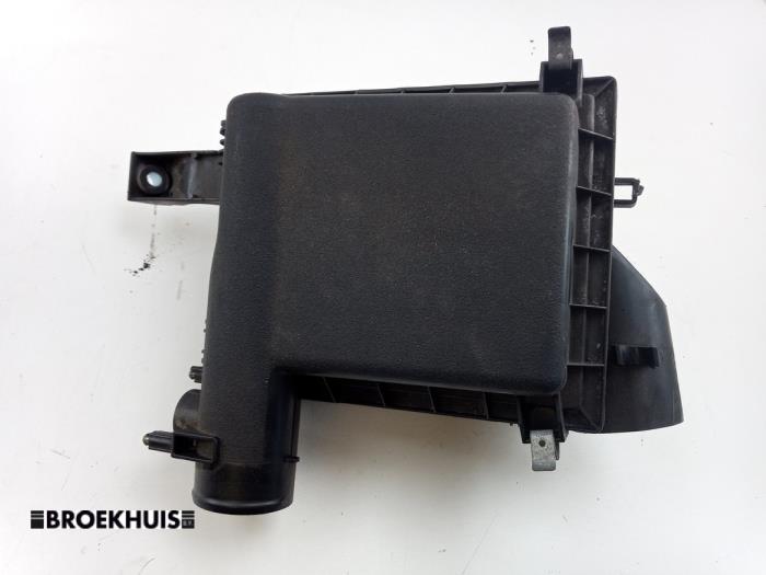 Begagnade Luftfilterhus Toyota Prius Plus (ZVW4) 1.8 Hybrid 16V Pris € 75,00 Marginaltabell erbjuds av Autobedrijf Broekhuis B.V.