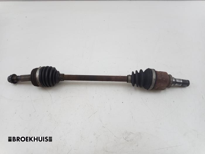 Gebrauchte Antriebswelle links vorne Toyota Aygo (B10) 1.0 12V VVT-i Preis € 25,00 Margenregelung angeboten von Autobedrijf Broekhuis B.V.