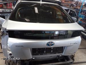 Używane Tylna klapa Toyota Prius (ZVW5) 1.8 16V Hybrid Cena € 500,00 Procedura marży oferowane przez Autobedrijf Broekhuis B.V.