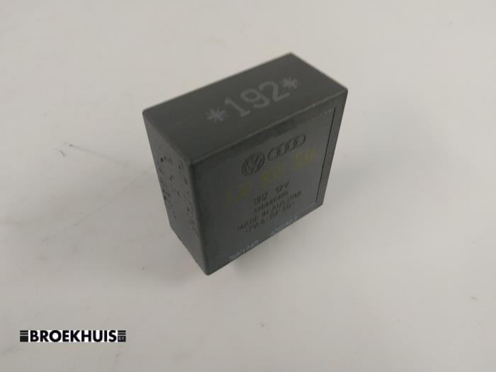 Begagnade Relä Skoda Octavia Combi (1U5) 1.6 Pris € 10,00 Marginaltabell erbjuds av Autobedrijf Broekhuis B.V.