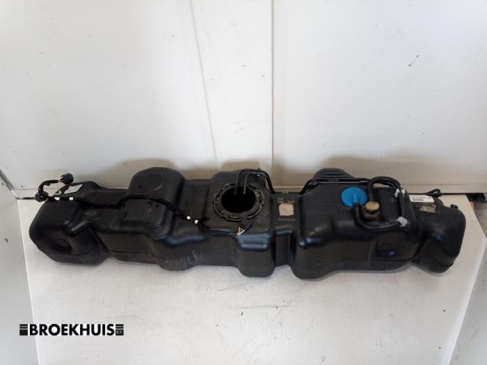 Begagnade Tank Ford Transit 2.0 TDCi 16V Eco Blue 130 RWD Pris € 181,50 Inklusive moms erbjuds av Autobedrijf Broekhuis B.V.