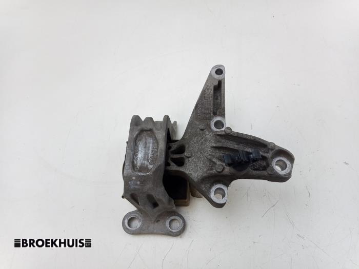 Used Engine mount Renault Megane III Grandtour (KZ) 1.5 dCi 110 Price € 40,00 Margin scheme offered by Autobedrijf Broekhuis B.V.