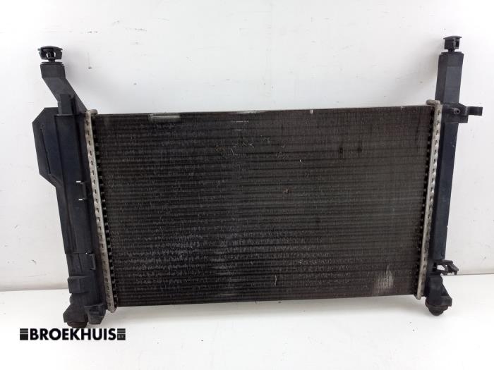 Used Radiator Mercedes A (W169) 1.5 A-160 Price € 40,00 Margin scheme offered by Autobedrijf Broekhuis B.V.