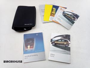 Begagnade Instruktionsbok Mercedes A (W169) 1.5 A-160 Pris € 20,00 Marginaltabell erbjuds av Autobedrijf Broekhuis B.V.
