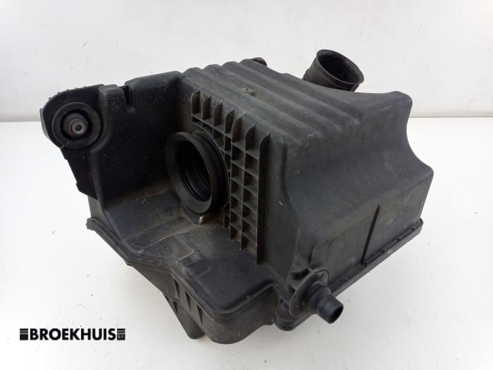 Begagnade Luftfilterhus Mercedes A (W169) 1.5 A-160 Pris € 30,00 Marginaltabell erbjuds av Autobedrijf Broekhuis B.V.