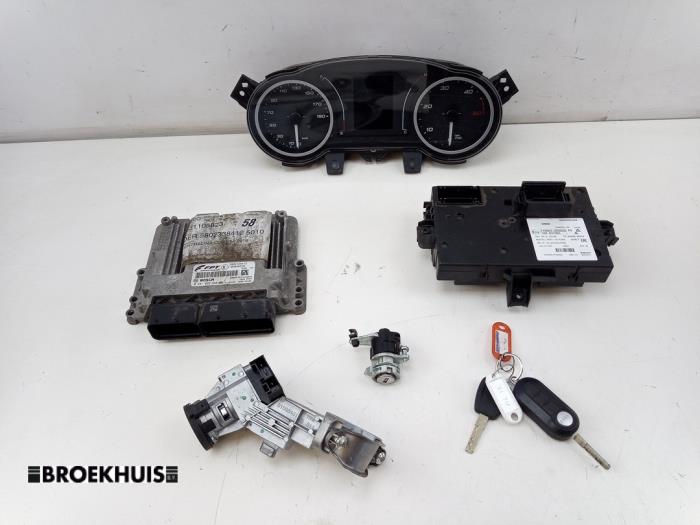 Used Injection computer Iveco New Daily VI 33S14, 35C14, 35S14 Price € 605,00 Inclusive VAT offered by Autobedrijf Broekhuis B.V.