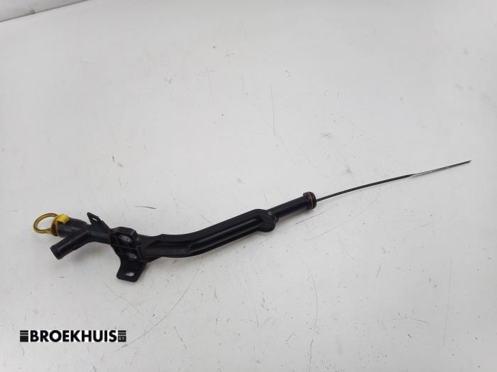 Gebrauchte Ölmessstab Renault Master III (EV/HV/UV/VA/VB/VD/VF/VG/VJ) 2.3 dCi 145 16V FWD Preis € 24,20 Mit Mehrwertsteuer angeboten von Autobedrijf Broekhuis B.V.
