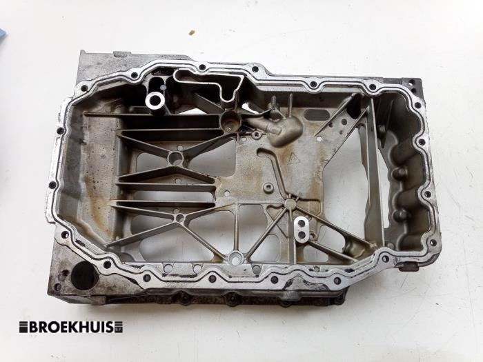 Usagé Couvercle carter Volkswagen Golf VII (AUA) 1.4 TSI 16V Prix € 75,00 Règlement à la marge proposé par Autobedrijf Broekhuis B.V.