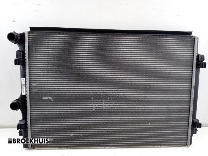 Used Radiator Volkswagen Passat Variant (3G5) 2.0 TDI 16V 150 Price € 75,00 Margin scheme offered by Autobedrijf Broekhuis B.V.